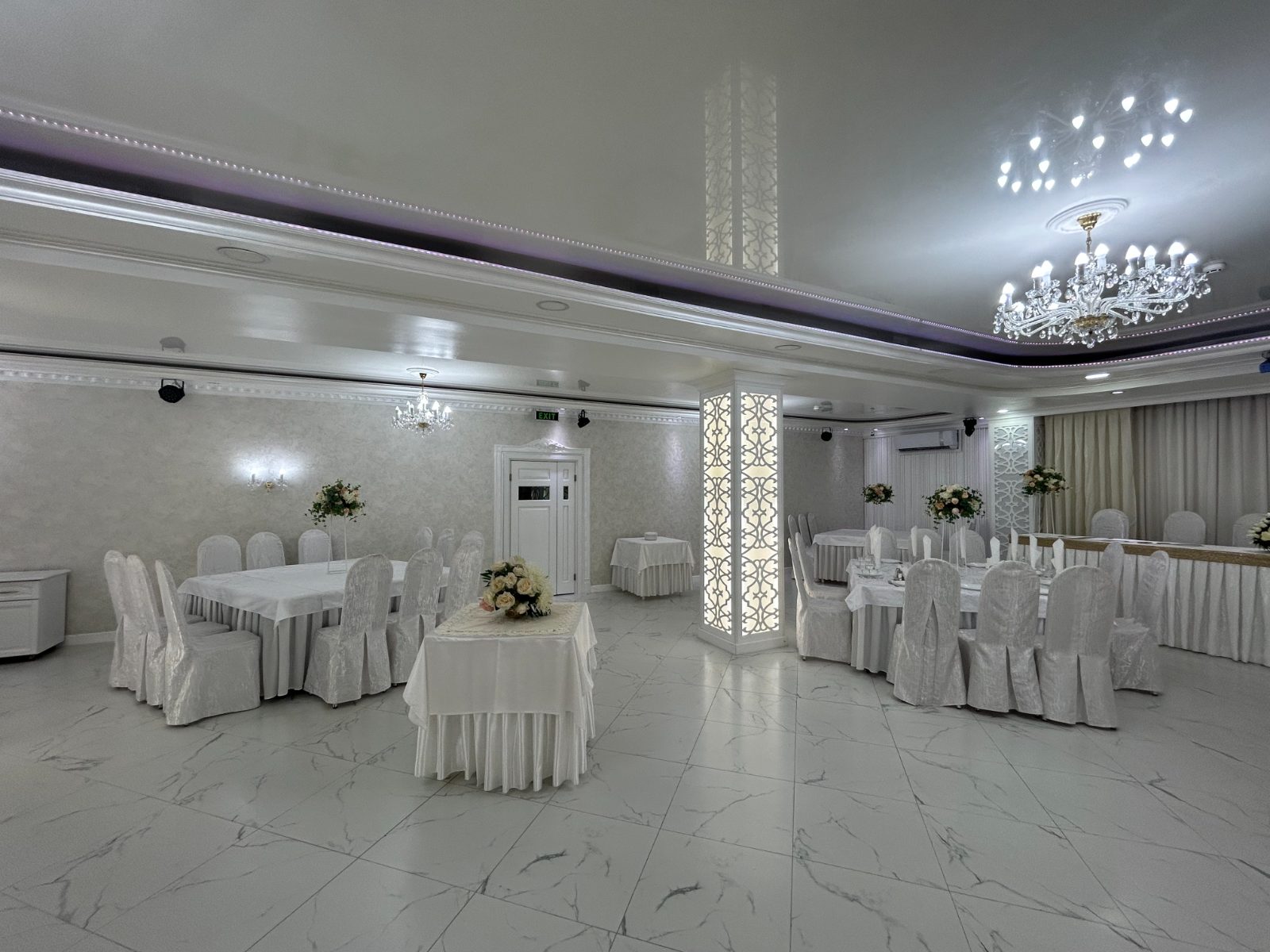 Sala Mare — Etajul 1 — 4