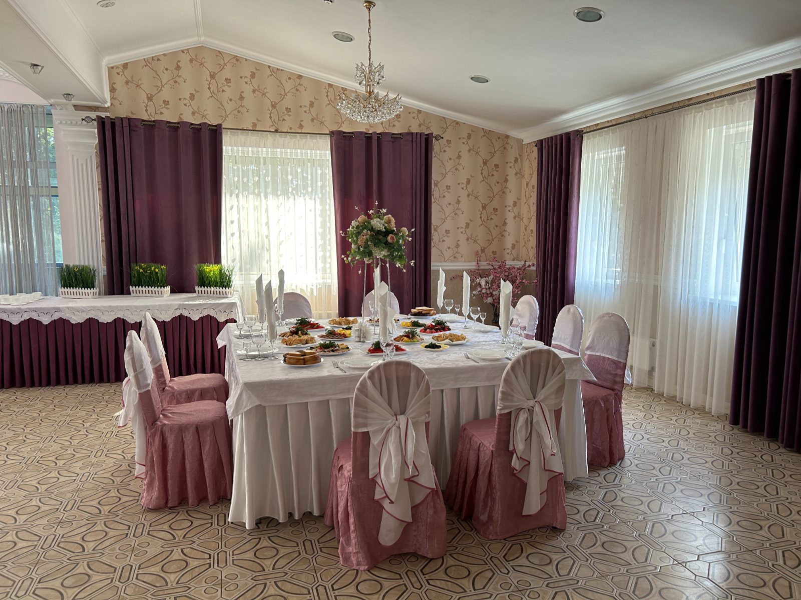 Sala Mare — Etajul 2 — 2